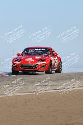 media/Oct-26-2025-CalClub SCCA (Sun) [[8ce1e69566]]/Group 2/Grapevine/